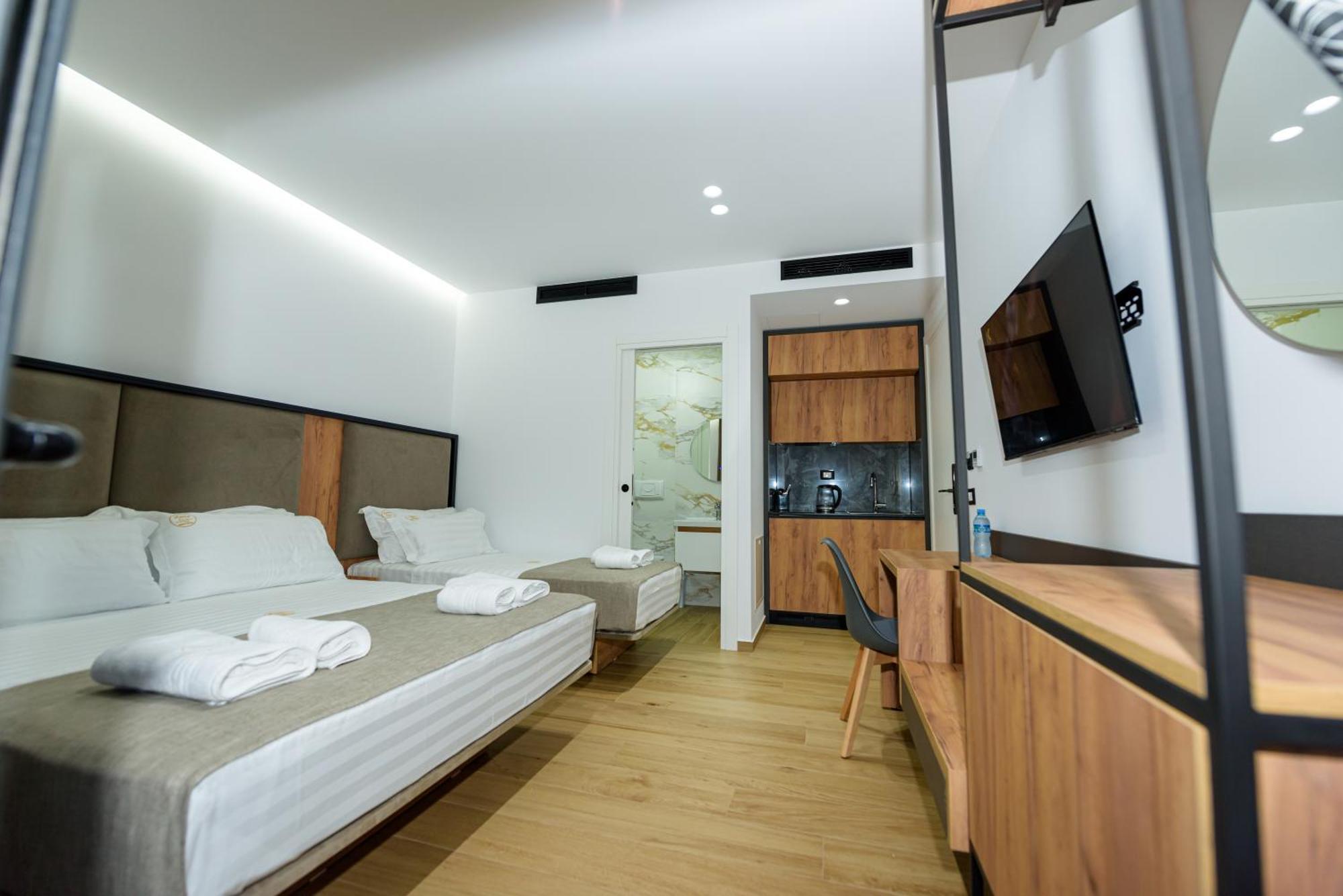 Vlorë Kevin'S Aparthotel מראה חיצוני תמונה