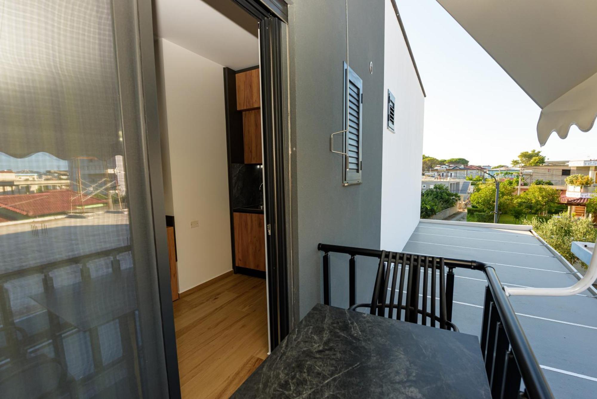 Vlorë Kevin'S Aparthotel מראה חיצוני תמונה