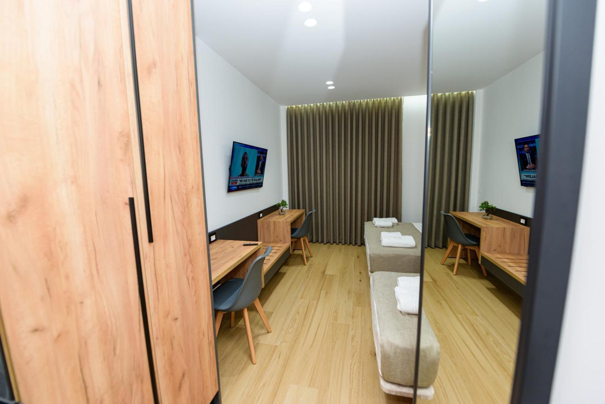 Vlorë Kevin'S Aparthotel מראה חיצוני תמונה