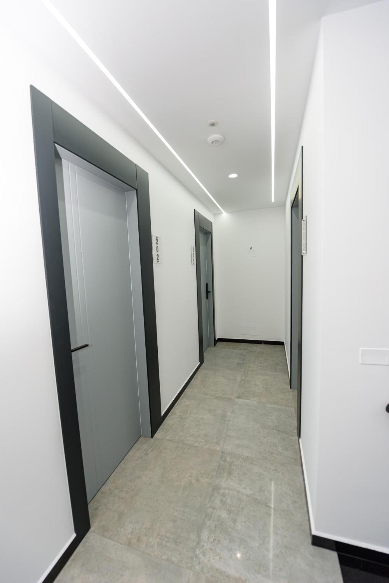 Vlorë Kevin'S Aparthotel מראה חיצוני תמונה